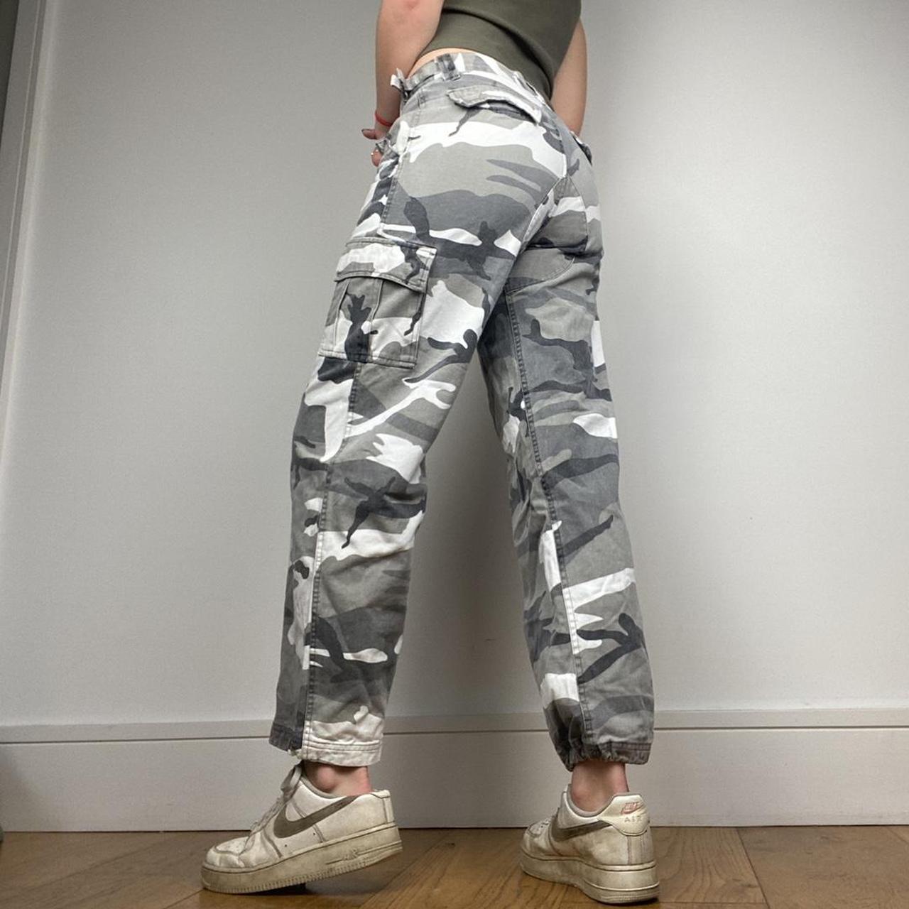 Cargos - 28 x 28